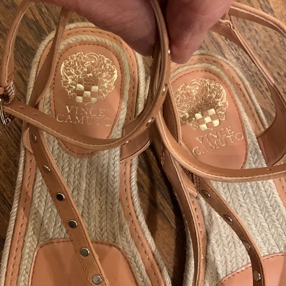 Vince camuto sandals - Picture 2 of 9